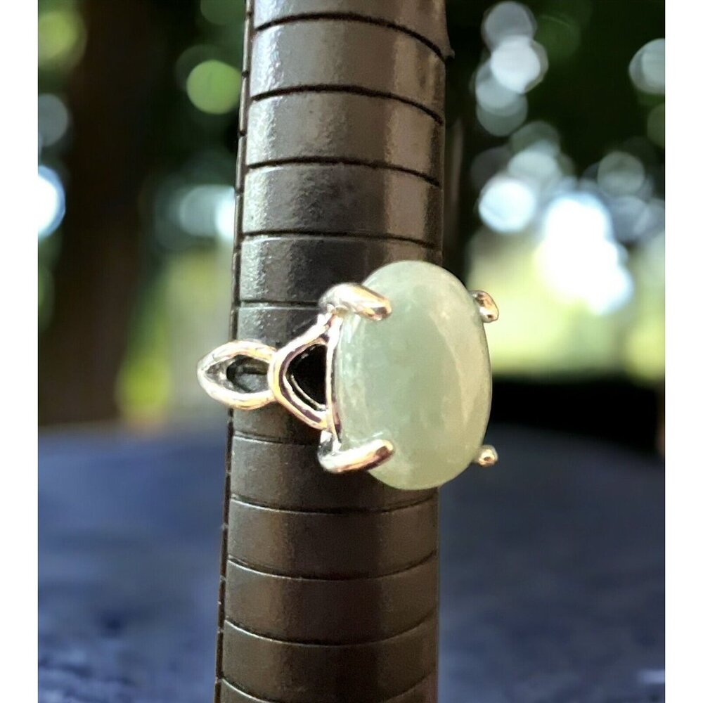 Very Pretty Silver Ring w Oval Aventurine Stone
